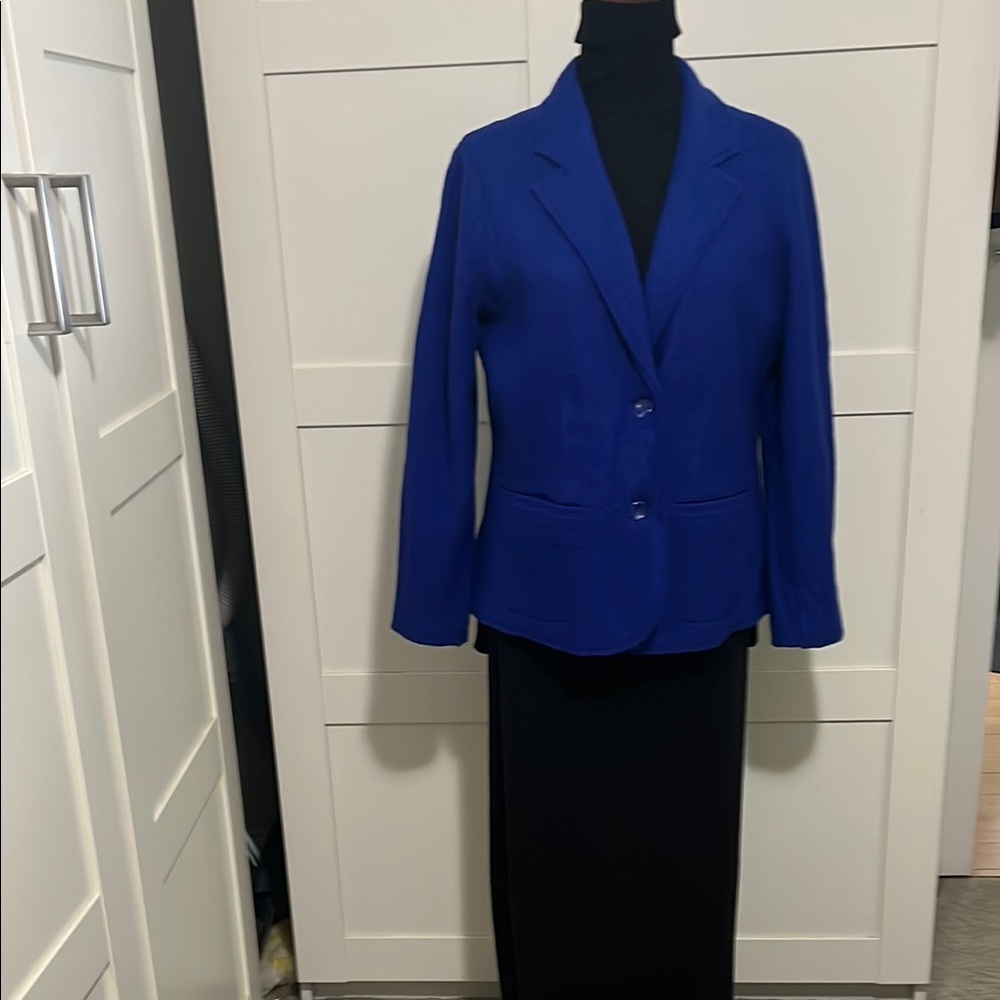 Elegant Blue Women's Blazer